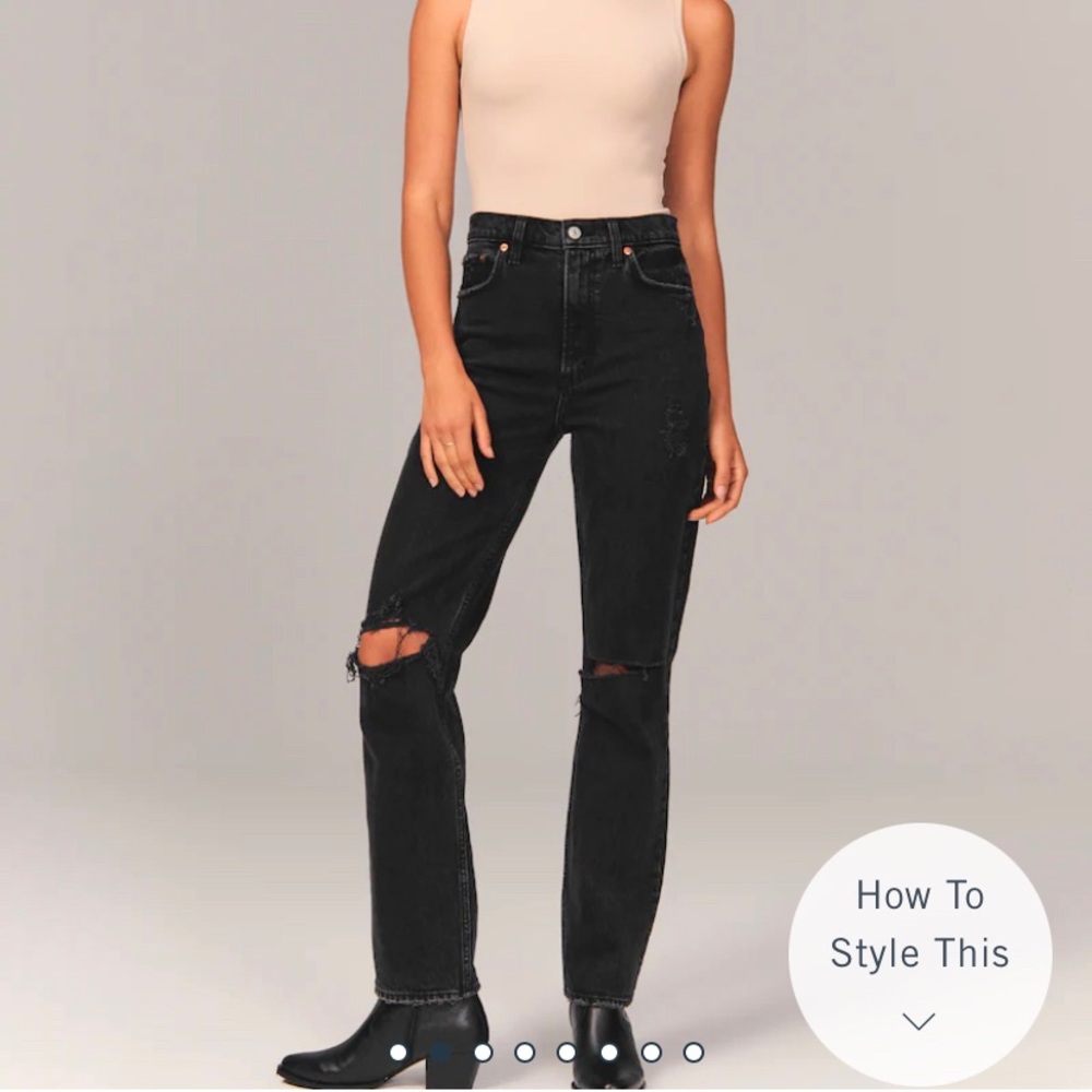 Abercrombie & Fitch “90’s Straight Ultra High Rise”